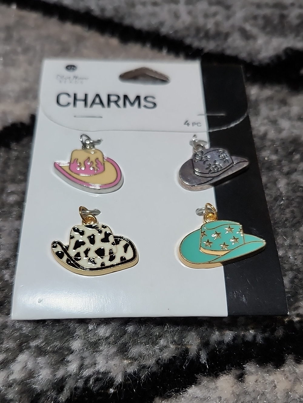 BLUE MOON BEADS WESTERN COWGIRL HATS ENGRAVED ENAMEL JEWERLY CHARM SET
